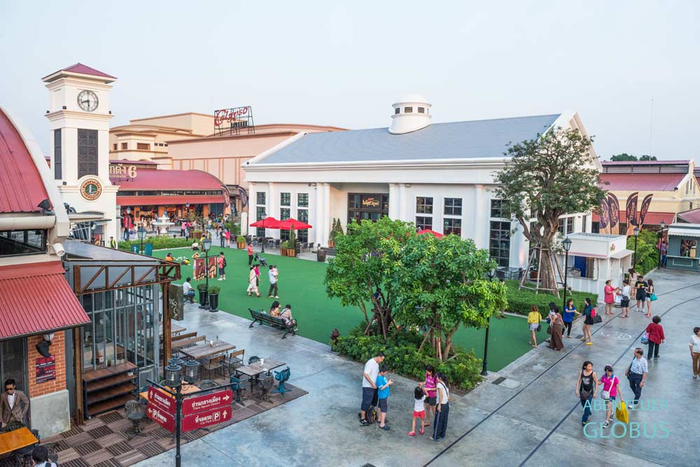 Nachtmarkt Asiatique The Riverfront in Bangkok, Thailand