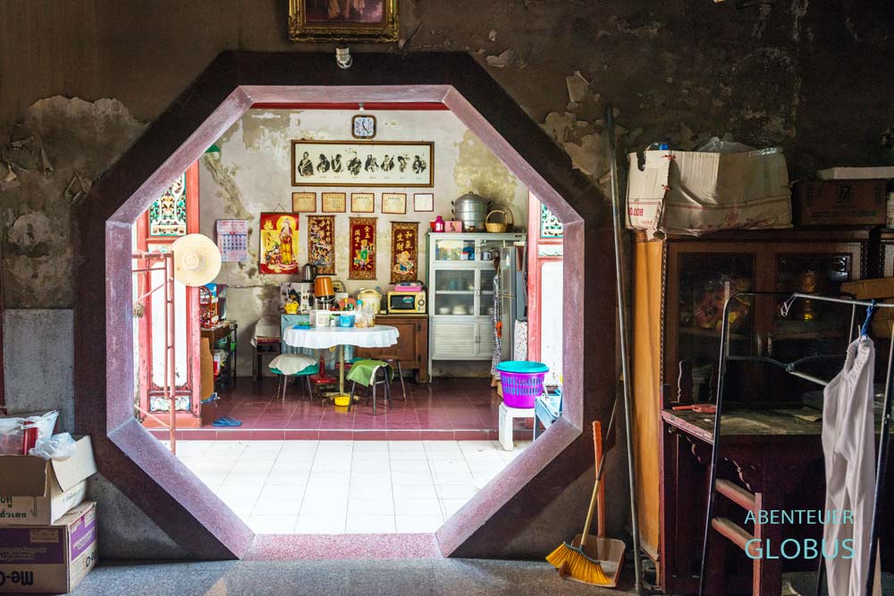 Schrein Rong Kuak im Viertel Talat Noi in Chinatown von Bangkok