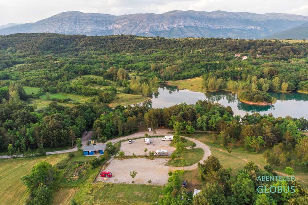 Camping Peruca am Perucka-See in Kroatien