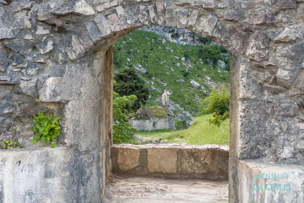 Kirche Sveti Juraj hinter der Festung Sv. Ivan