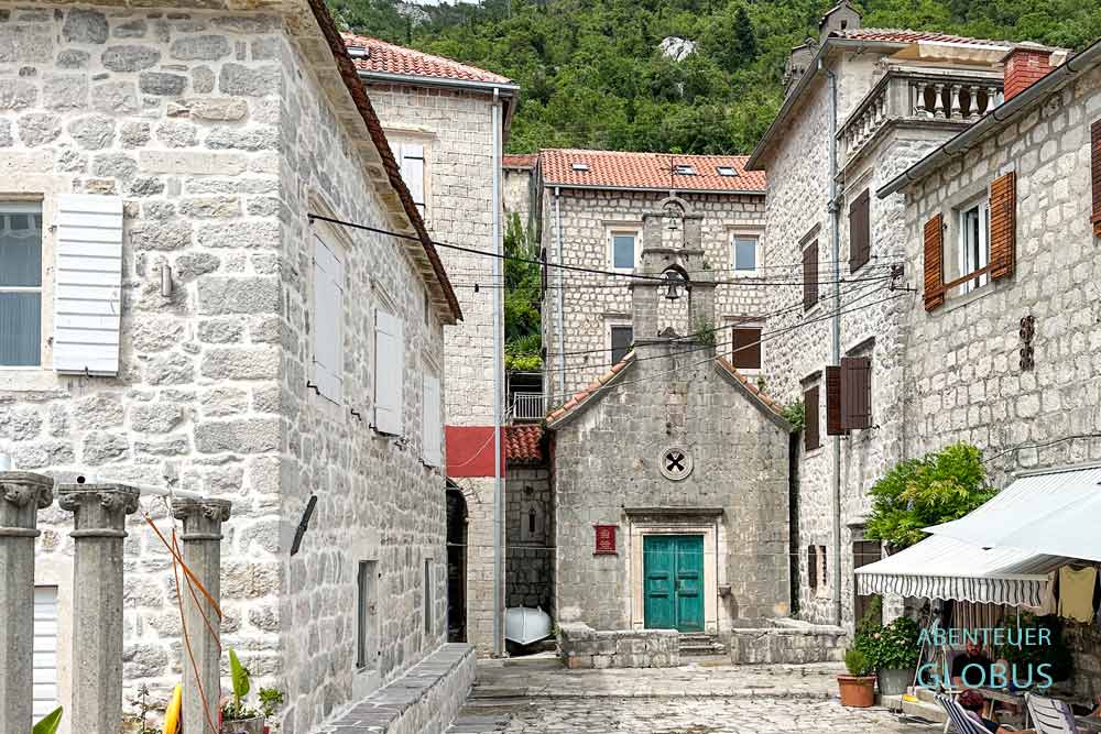 Baptistenkirche St. John in der Altstadt von Perast
