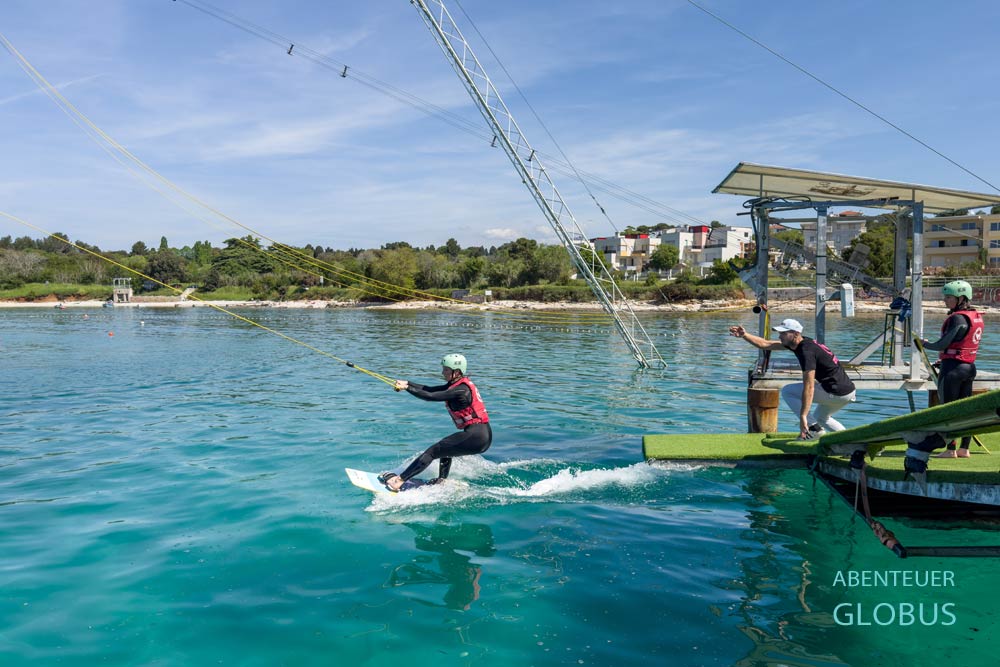 Wakeboarding im Wakeboard Park Pula
