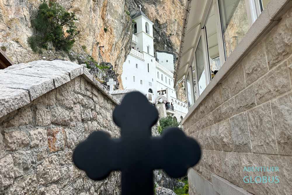 Heiligen-Kreuz-Kirche vom Kloster Ostrog nahe Niksic und Danilovgrad 