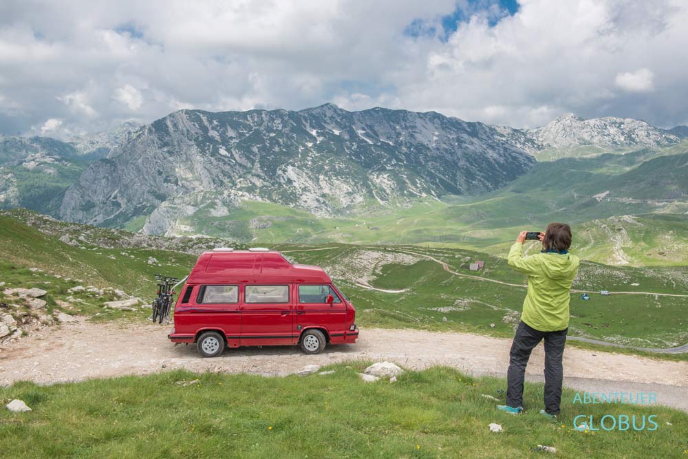 Aussicht vom Sedlo-Pass: Bergkulisse an der Panoramastraße Durmitor-Ring 