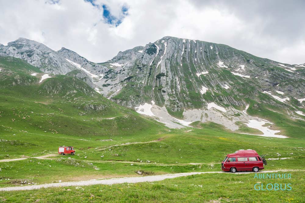 Unterwegs auf der Panoramastraße Durmitor-Ring am Berg Prutas im Nationalpark Durmitor