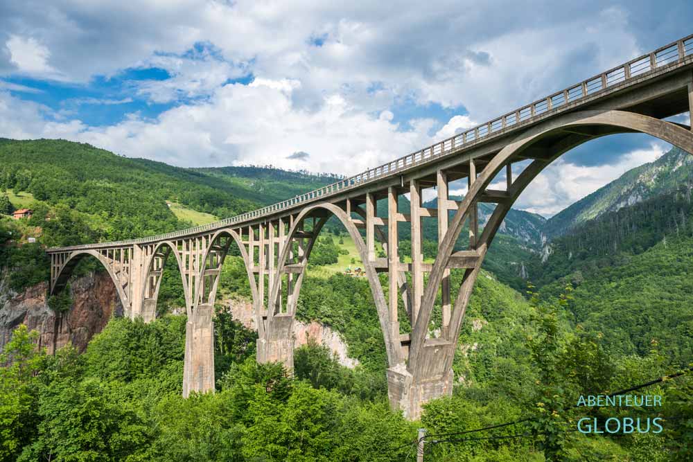 Durmitor Nationalpark: Durdevica Tara Brücke in der Tara Schlucht