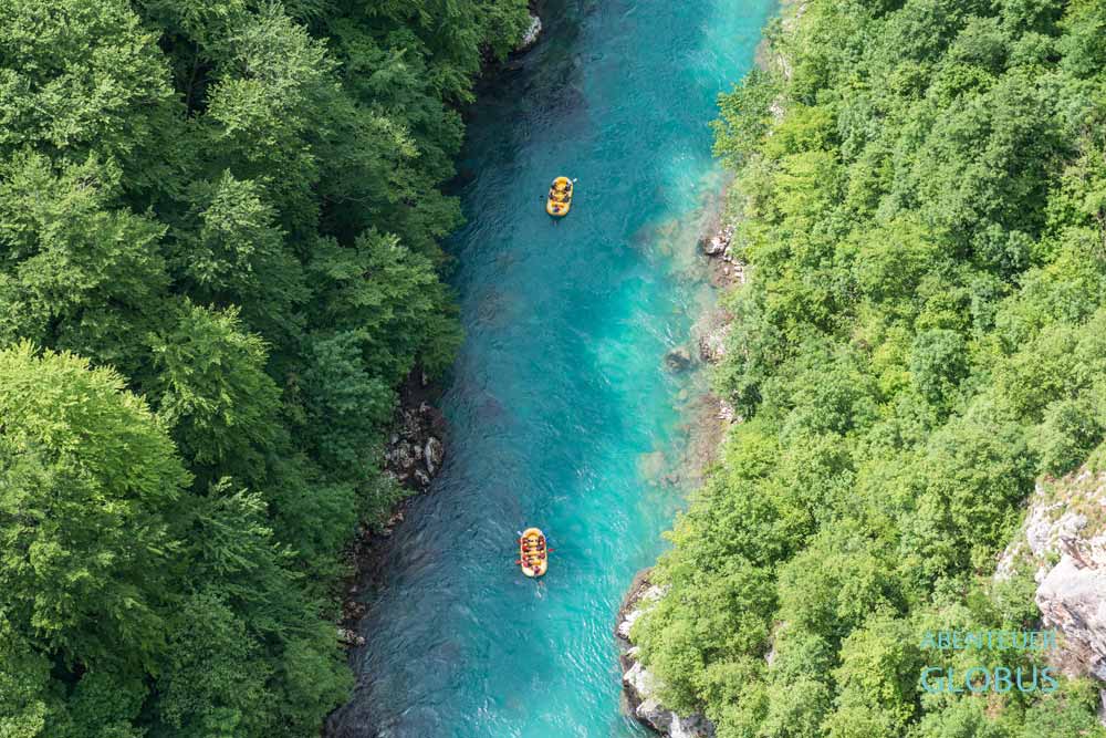Rafting auf dem Fluss Tara in der Tara Schlucht im Nationalpark Durmitor