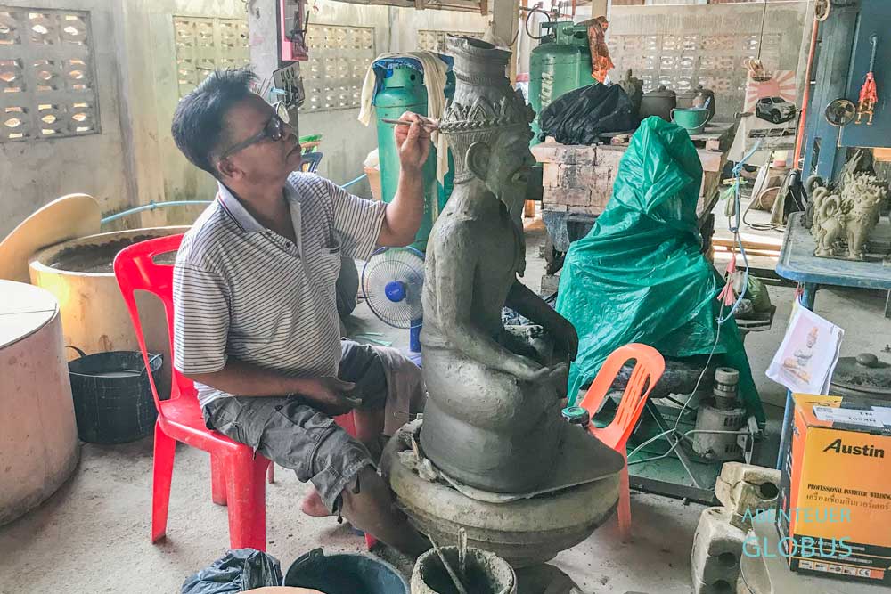 Pottery Quarter in Alt-Sukhothai: Töpfer bei der Arbeit