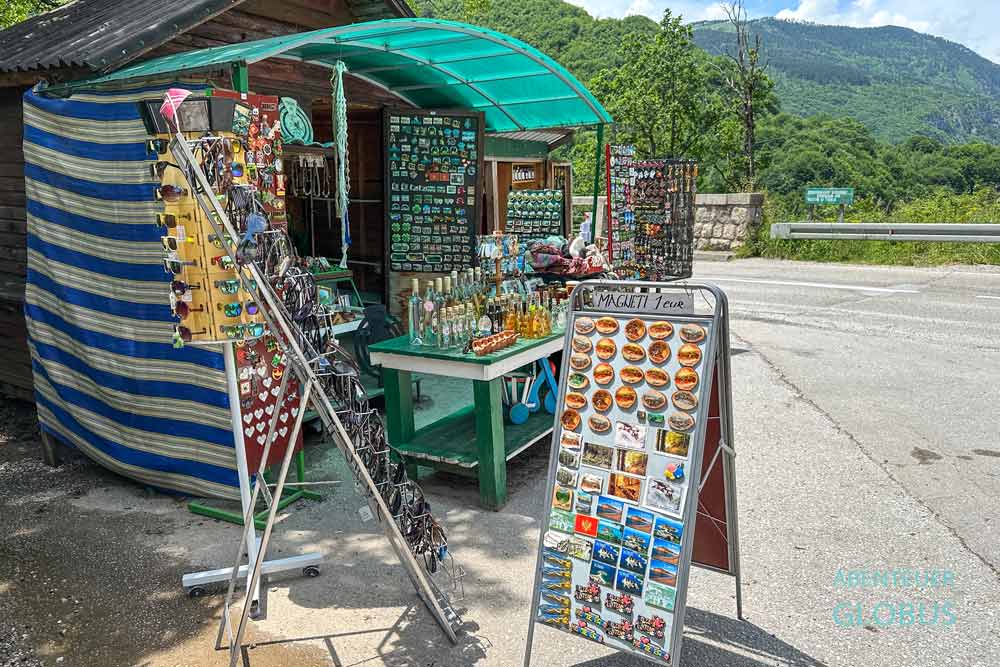 Souvenirstand an der Tara Brücke im Tara Canyon