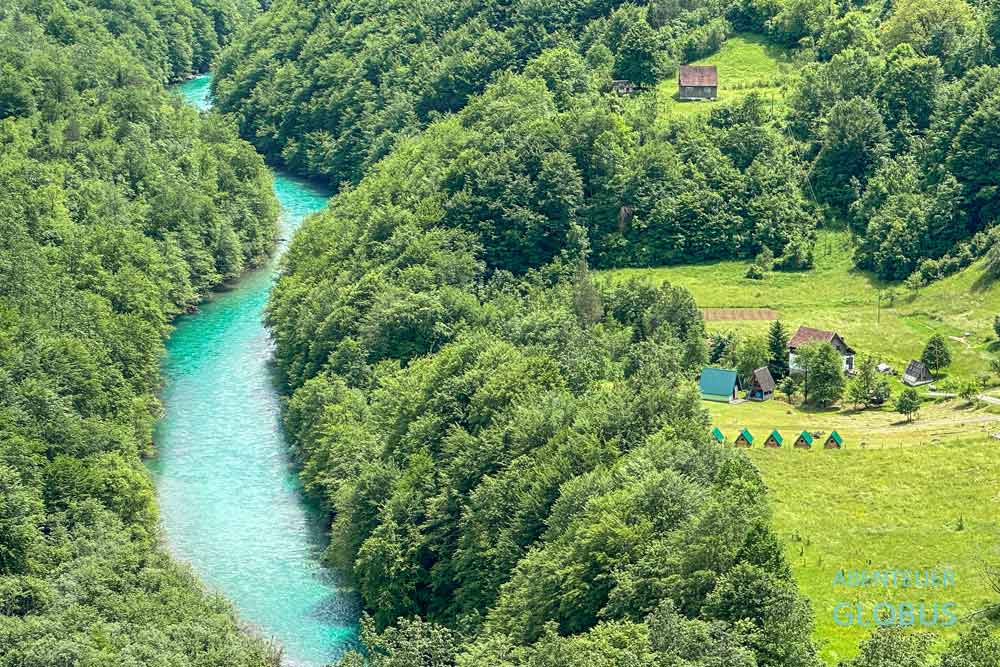Campingplatz Budecevica am Fluss Tara nahe der Tara-Brücke im Durmitor-Nationalpark
