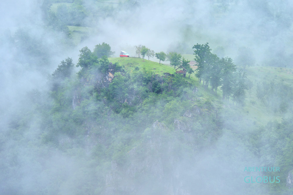 Stellplatz vom Campingplatz Kljajevica Orchard an der Tara-Brücke in der Tara Schlucht