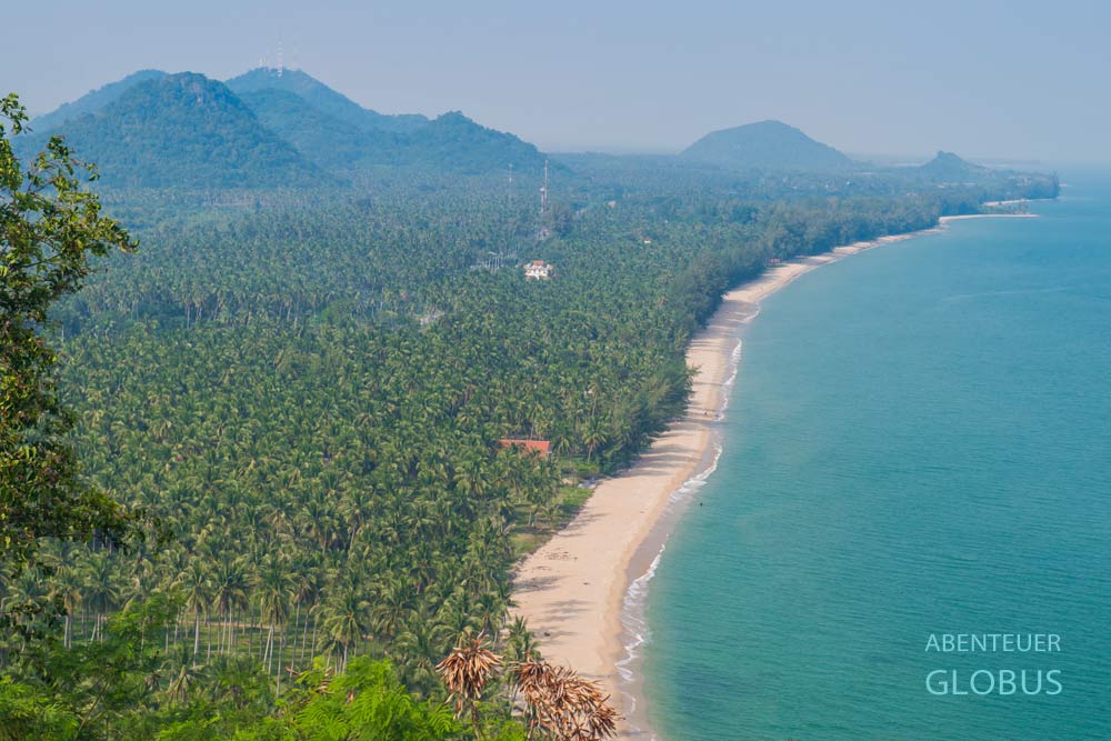 Ban Krut: Menschenleere Strände mit Palmen