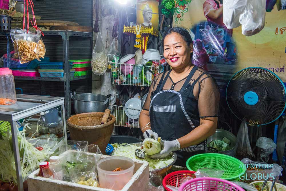 Beliebte Tour mit dem Tuk-Tuk durch das abendliche Bangkok zu den Märkten und Küchen mit Thaifood