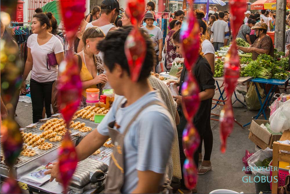 Insel Koh Phangan: Verkaufsstände auf der Walking Street in Thongsala