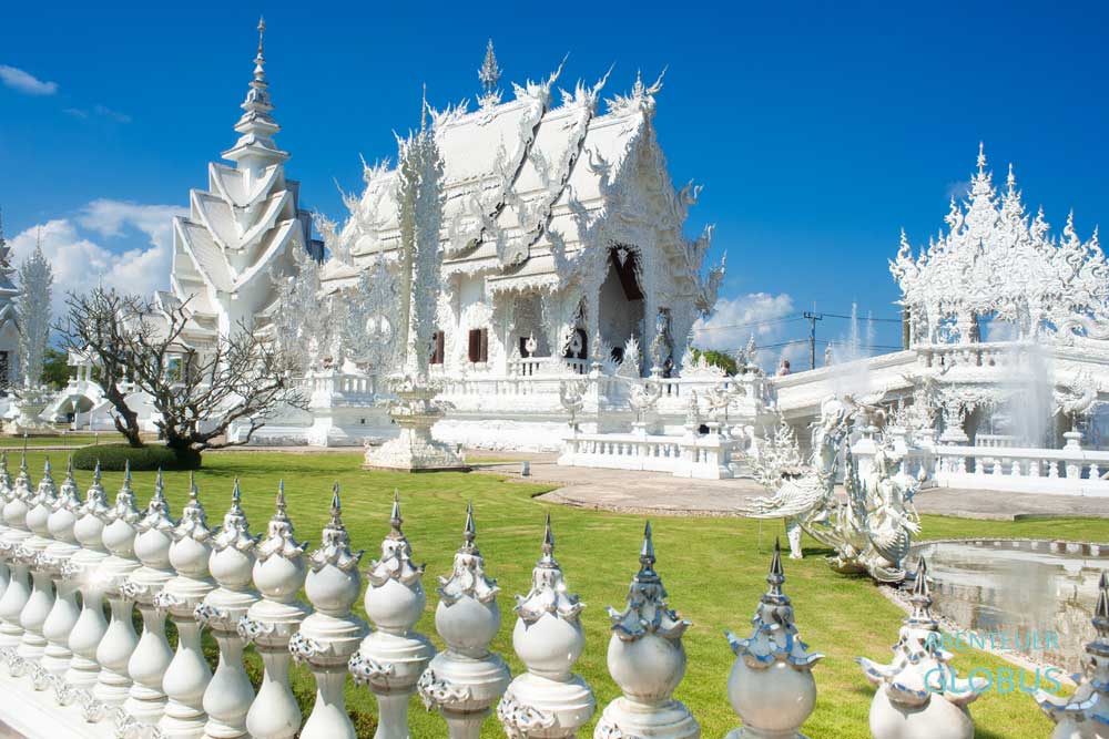 Sehenswürdigkeit bei Chiang Rai: Weißer Tempel Wat Rong Khun