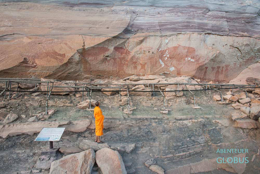 Top-Sehenswürdigkeit Pha Taem Nationalpark: prähistorische Felszeichnungen am Cliff