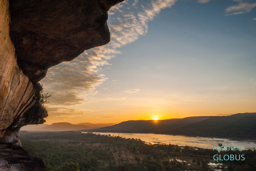 Sehenswürdigkeit bei Khong Chiam: Pha Taem Nationalpark mit Tham Nang Lee Höhle