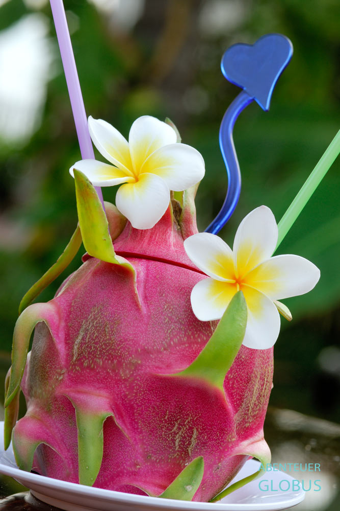 Drink in einer Drachenfrucht in Mui Ne