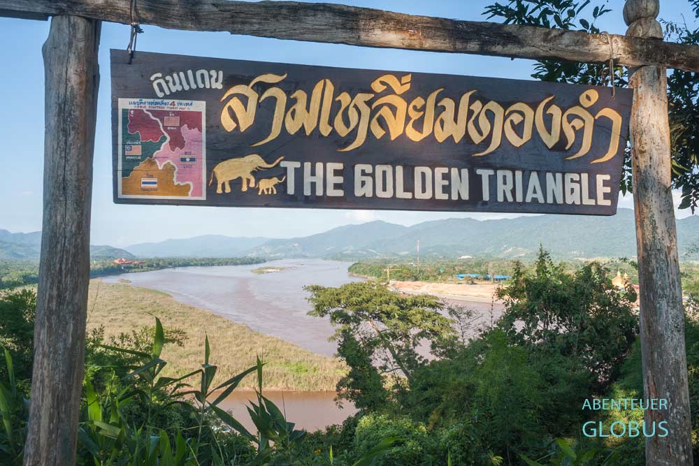 Goldenes Dreieck in Sop Ruak: Golden Triangle Viewpoint, Blick auf die Länder Thailand, Myanmar und Laos