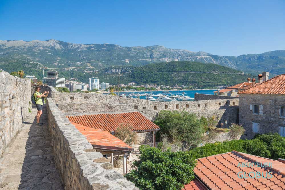 Highlight von Budva: Altstadt mit Stadtmauer