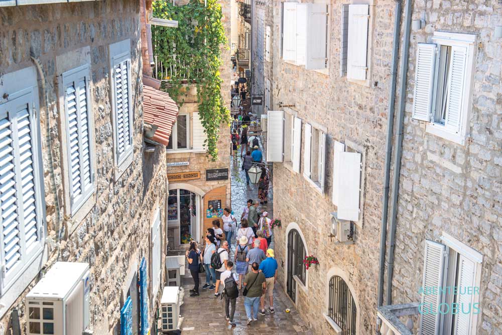 Altstadt Stari Grad von Budva: Blick von der Stadtmauer 