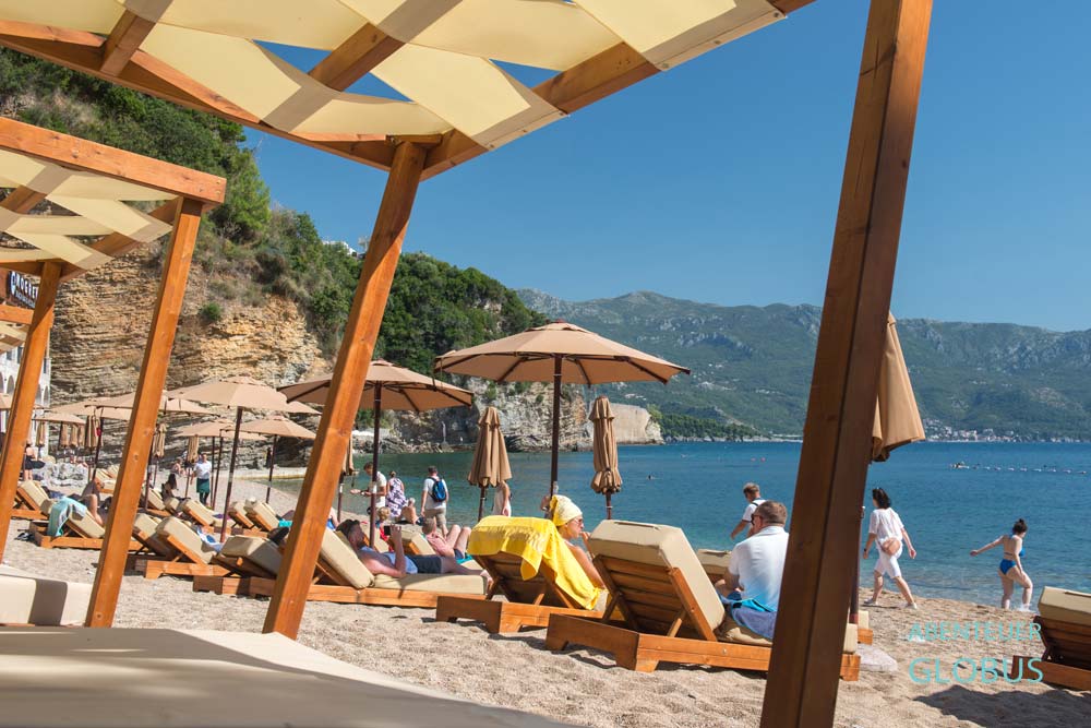 Mogren 2 Beach in Budva