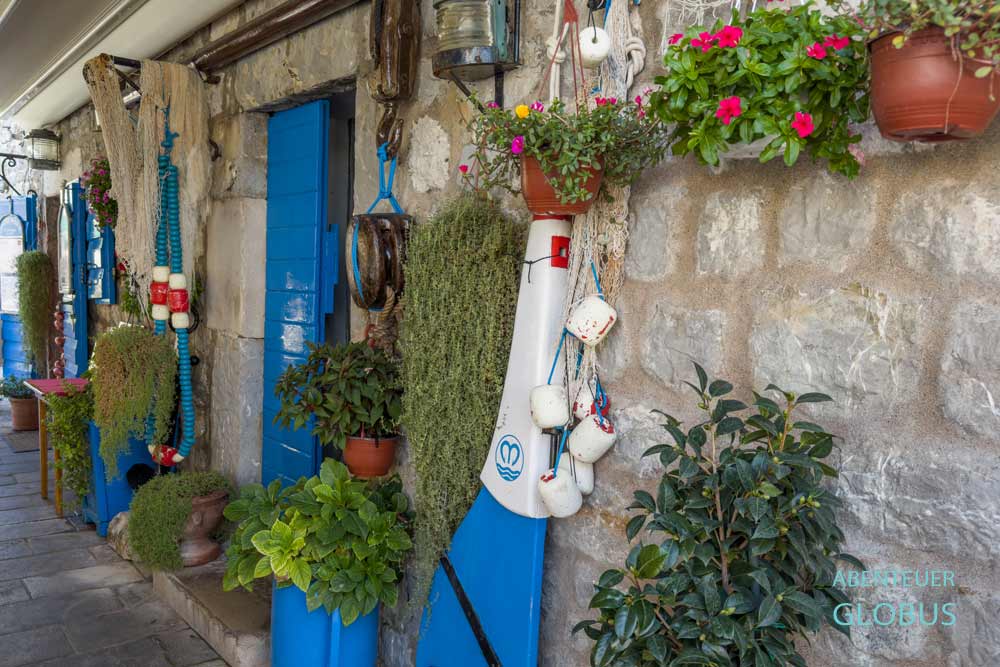 Dekoration an dem Restaurant Konoba More