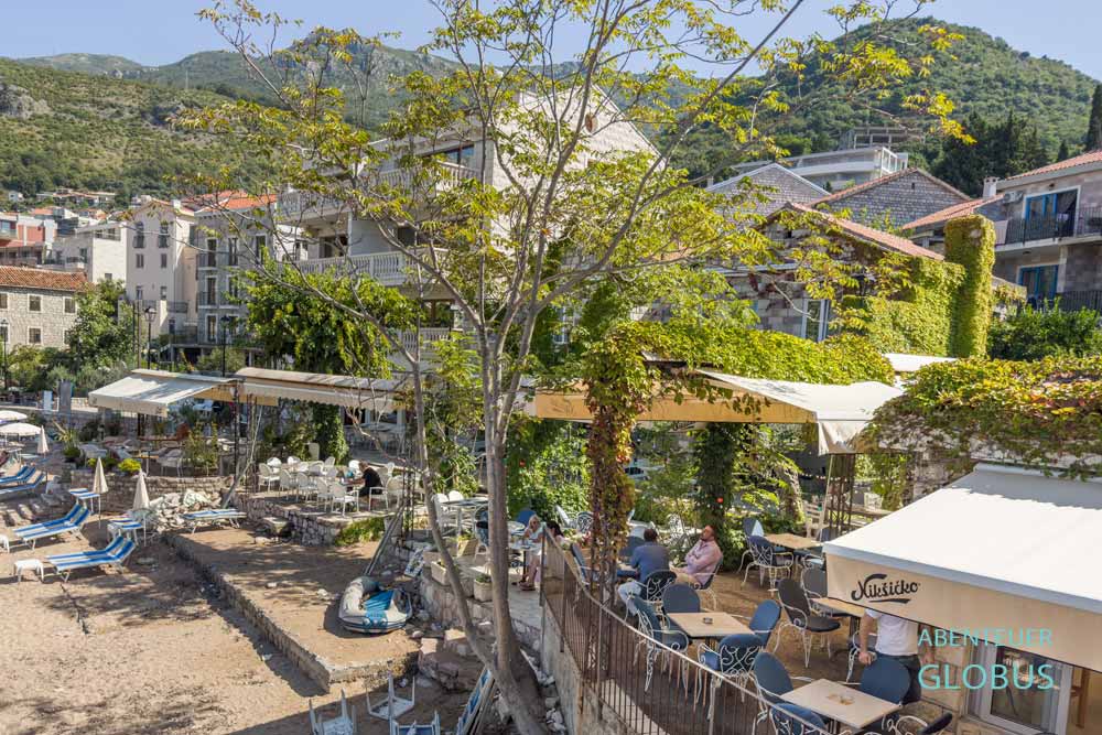 Badeort Przno: Restaurants an der Budva Riviera
