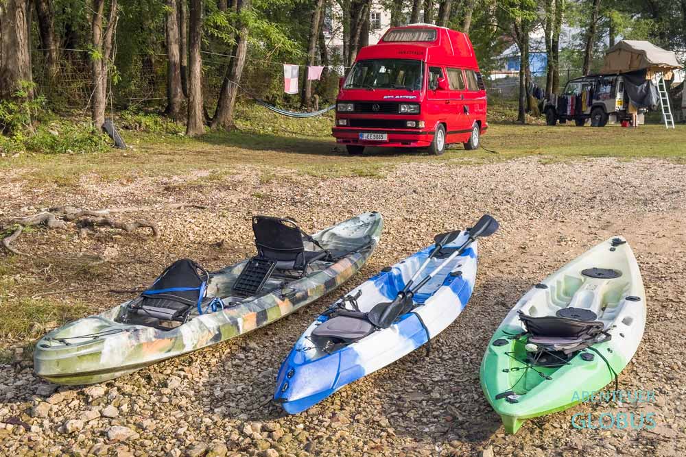 Unser Stellplatz am Skutarisee auf dem Auto Camp Rijeka Crnojevica