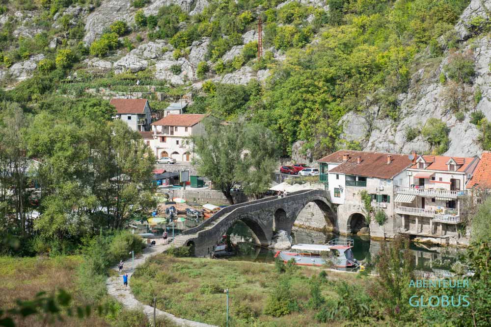 Steinbrücke Danilov Most in Rijeka Crnojevica