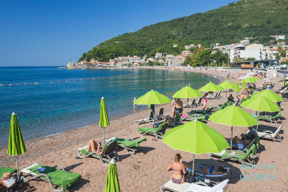 Strand Petrovacka Plaza in Petrovac