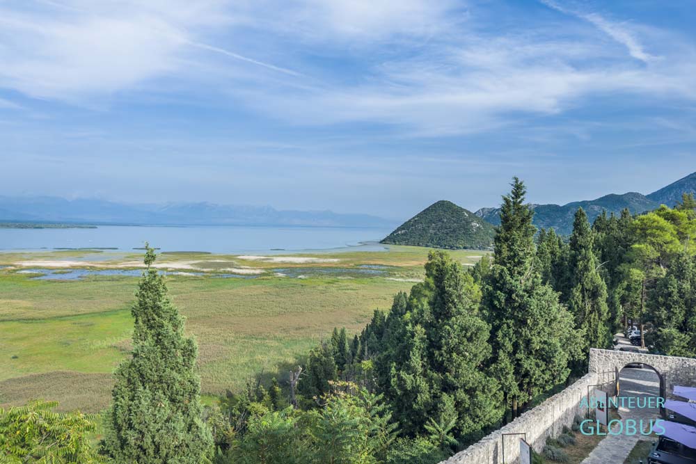 Skutarisee: Blick von der Festung Besac in Virpazar