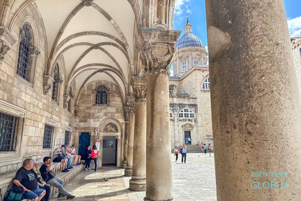 Altstadt von Dubrovnik: Arkaden vom Rektorenpalast (Knezev Dvor)