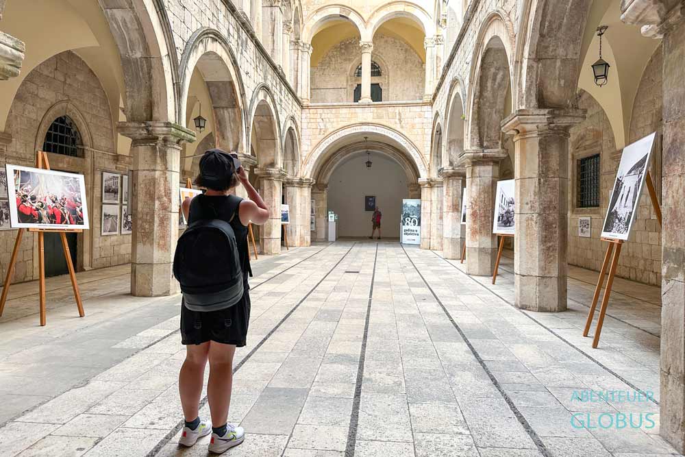 Altstadt Dubrovnik: Innenhof vom Palast Sponza