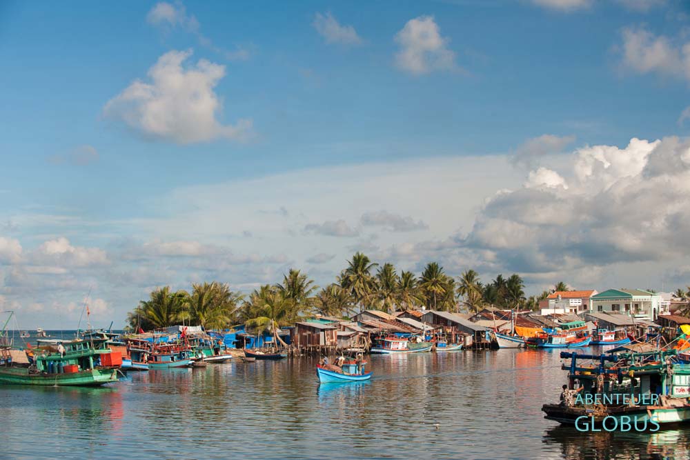 Fischerboote im Hafen im Hauptort Duong Dong