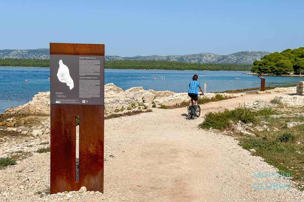 Zwischen Murter und Betina auf der Insel Murter: Archäologischer Park Colentum der ehemaligen römischen Stadt Colentum auf der Halbinsel Gradina 