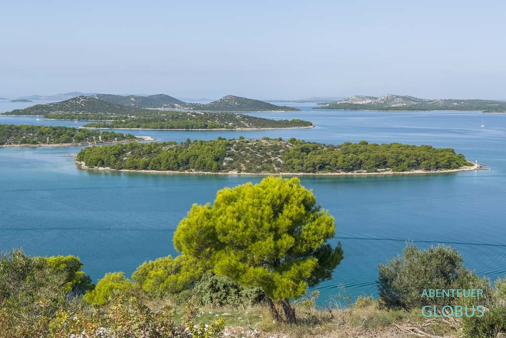 Ausblick vom Hügel Vrh Gradine der Insel Murter