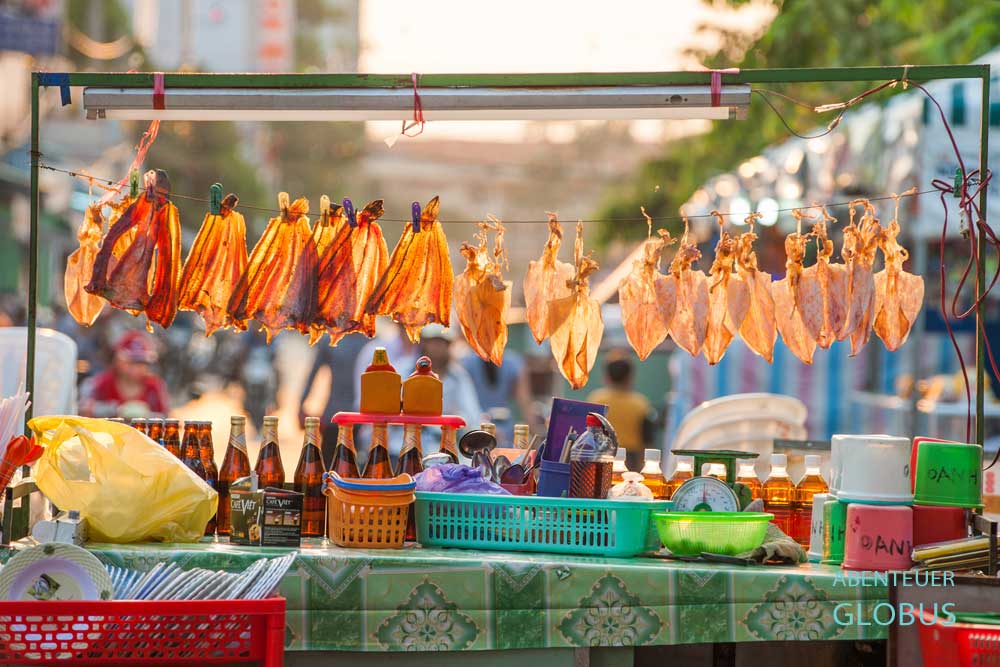 Stand auf dem Nachtmarkt Ninh Kieu