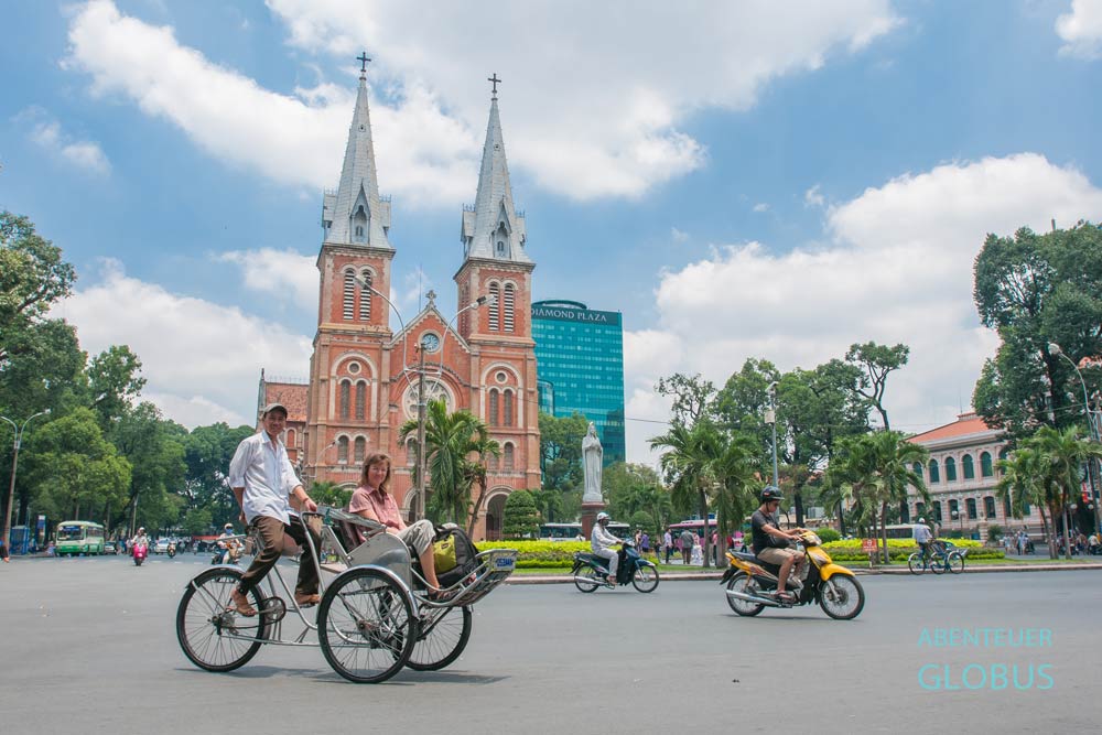 Cyclo-Tour und Kathedrale Notre Dame von Saigon
