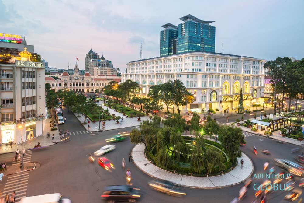 Zentrum von Saigon: Rex Hotel, Rathaus, Shoppingmall und Kreisverkehr