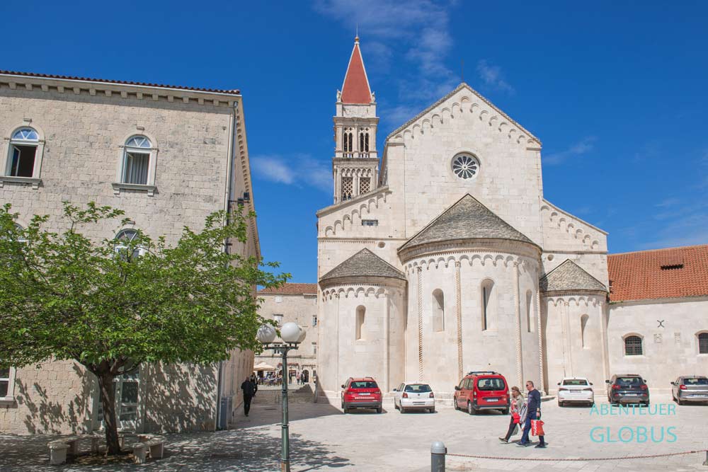 Die Sehenswürdigkeit in der Altstadt: Kathedrale des Heiligen Laurentius