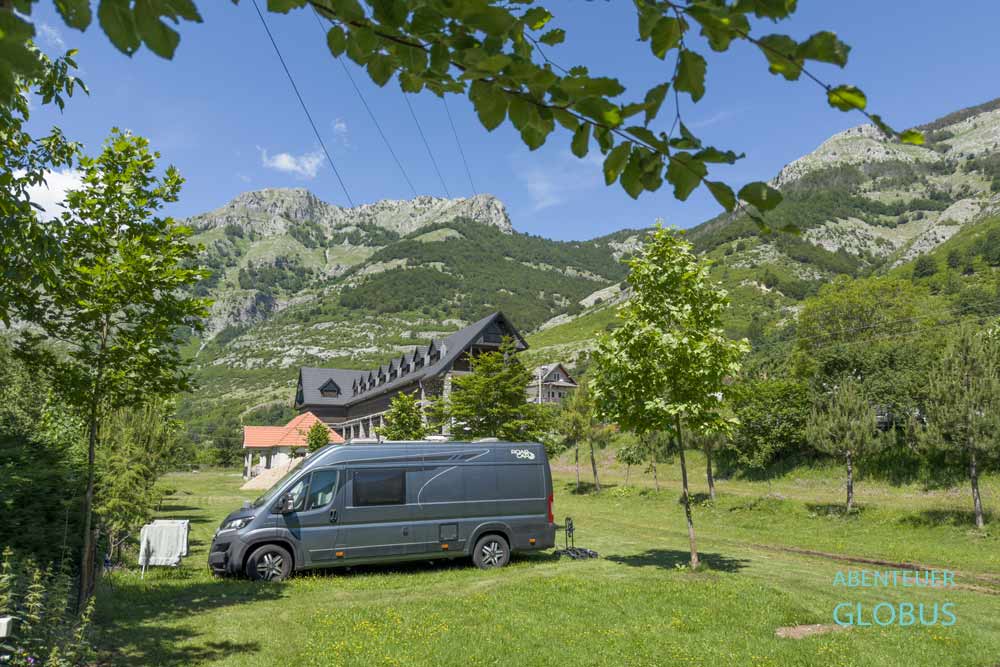 Anfahrt nach Theth: Zwischenstopp in Boga, Stellplatz im Boga Alpine Resort - Camping Albania
