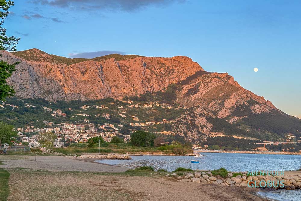 Adriastrand im Camp Galeb in Omis und Abendrot