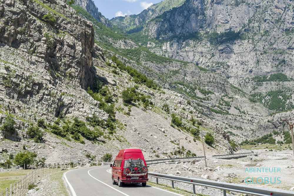 Anreise nach Plav durch Albanien, Cem Schlucht bei Dobrinje