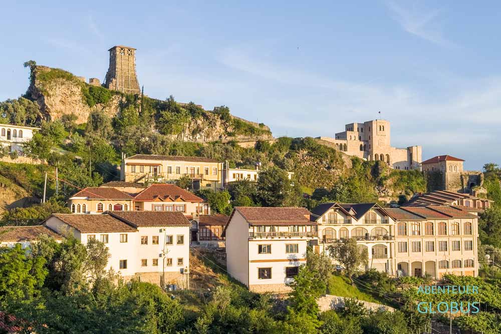 Sehenswürdigkeit von Kruja: Burg Kruja mit Uhrturm und Skanderbeg Museum