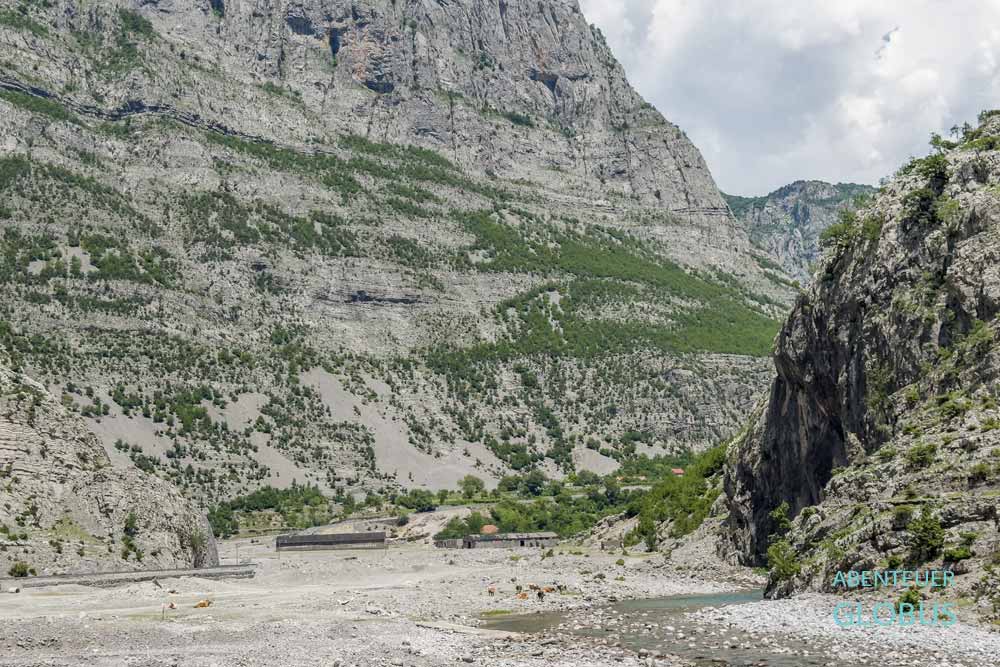 Anreise nach Lepushe durch den Cem Canyon bei Dobrinje