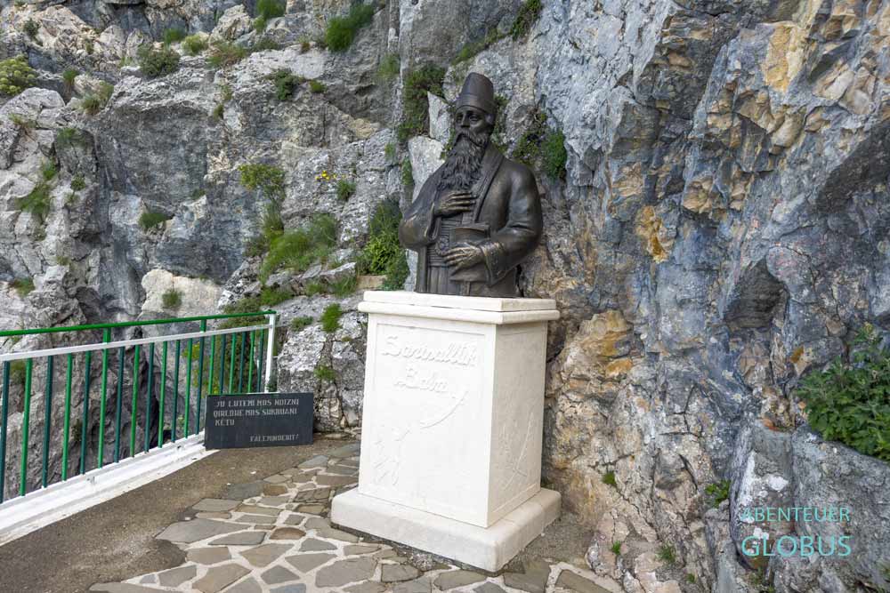 Büste von Sari Salltik Baba in der Pilgerstätte Sari Salltik auf den Berg Kruja