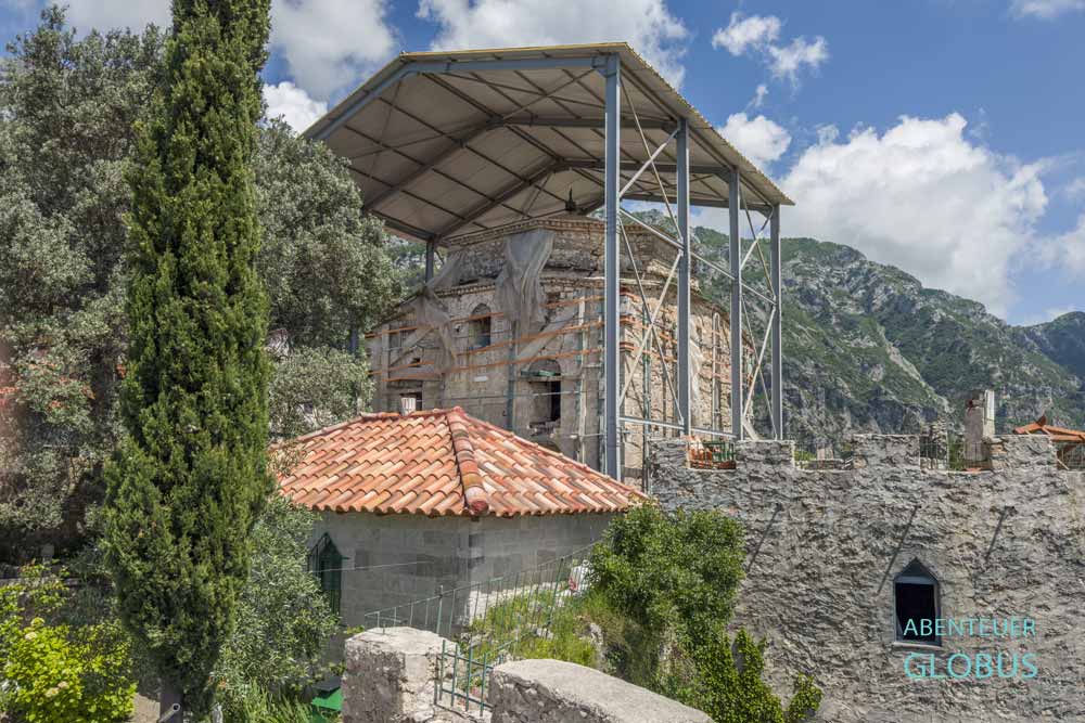 Derwischklosters Dollma Tekke ist der Schrein von Haxhi Mustafa Baba in der Burg von Kruja. 