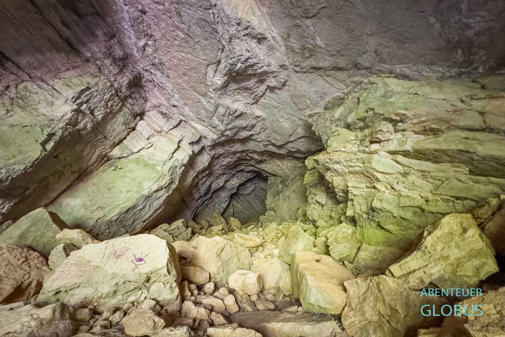 Aktivitäten in Rijeka Crnojevica: Hikingtour, Inneres der Höhle Obod