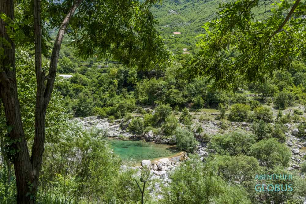 Dorf Selce: Naturpool am Campingplatz, Restaurant und Guesthouse Te Pjerini Selce-Cem